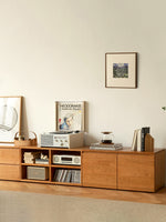 open shelf bookcase for easy access to daily reading 開放式層架書櫃 方便拿取每日閱讀書籍