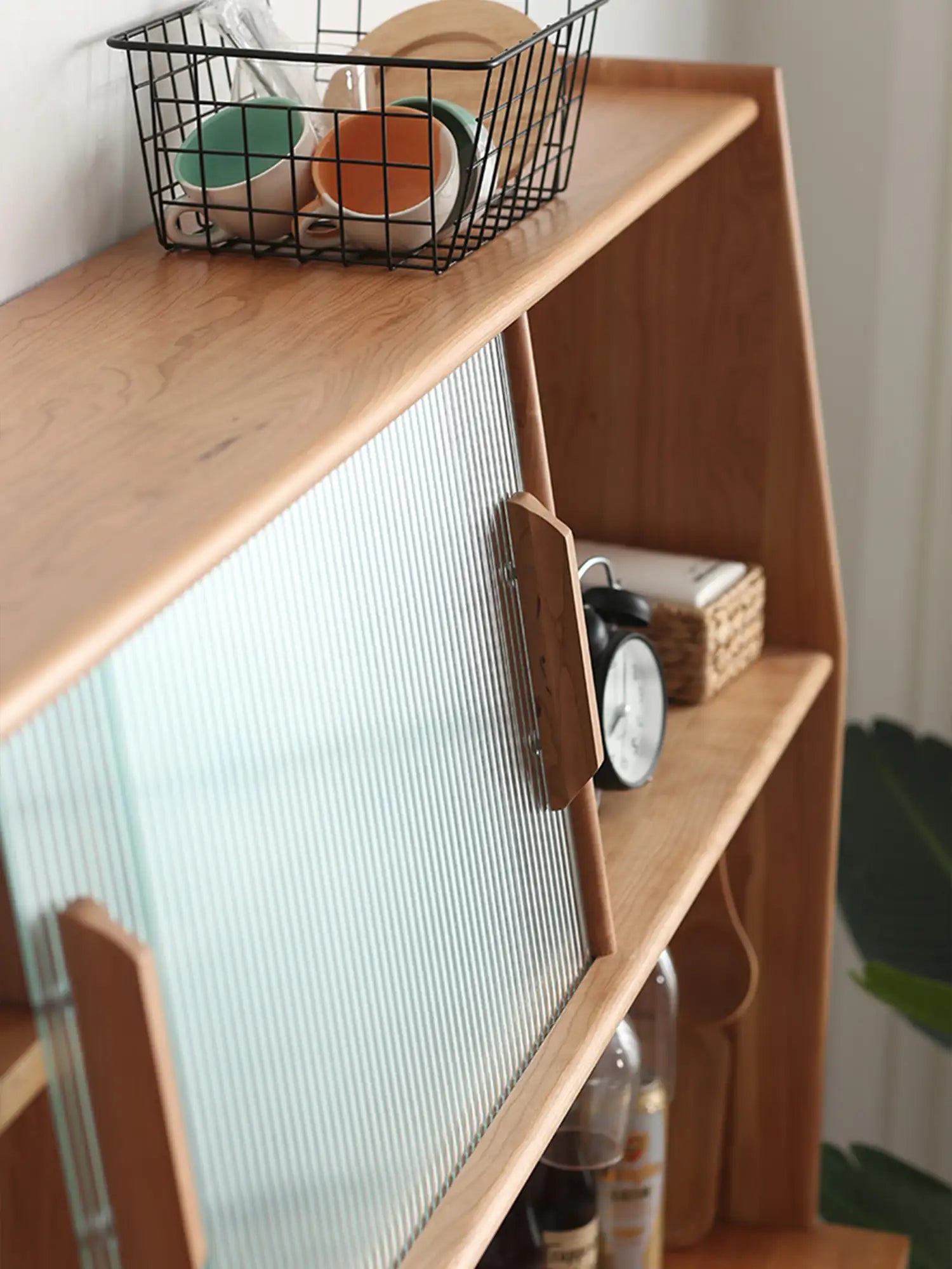 solid wood sideboard with glass doors 玻璃門實木餐邊收納櫃