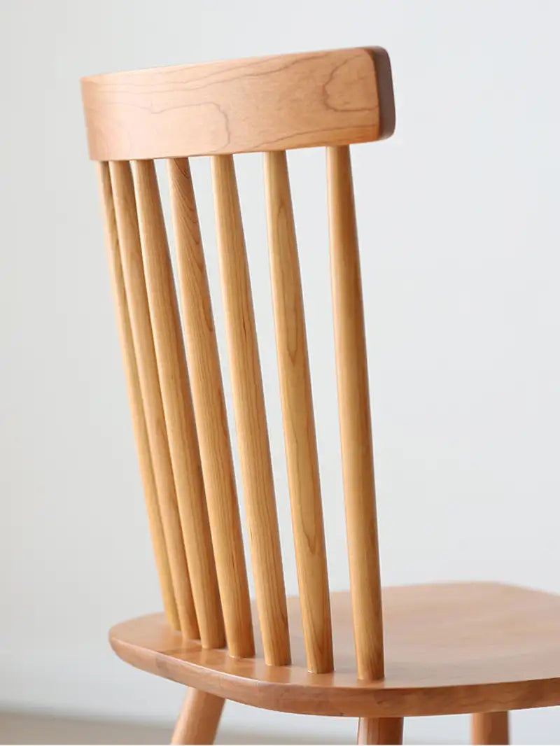 solid wood dining chair for cafe space 咖啡廳與家用皆可的實木餐椅