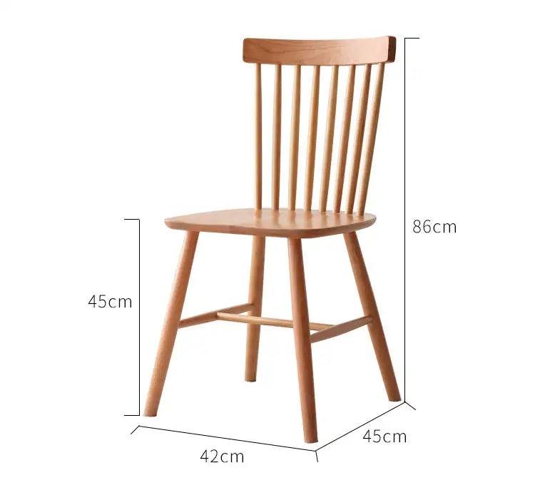 solid wood dining chair in minimalist interior 極簡自然風室內空間中的實木餐椅